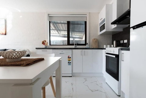 Riverside Gem With Parking And WiFi - Accommodation Directory 3