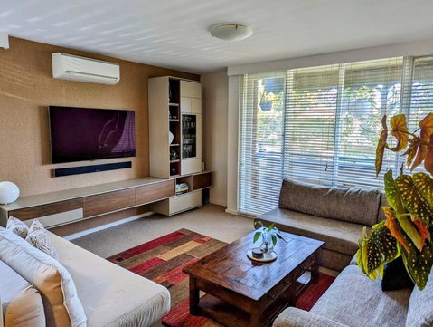 Riverside Haven On City Doorstep - Accommodation Directory 0