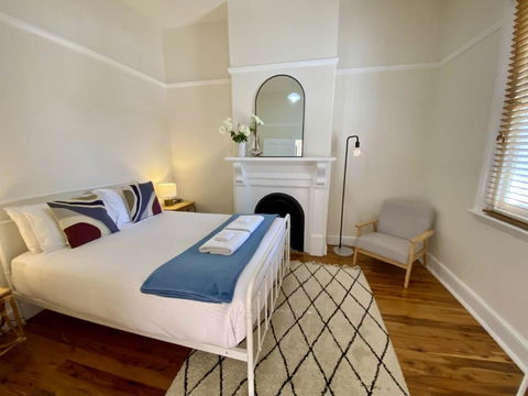 Roseland Cottage - CBD Heritage - Accommodation Directory 3