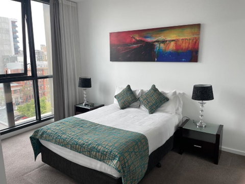 RNR On Franklin - Accommodation Directory 3