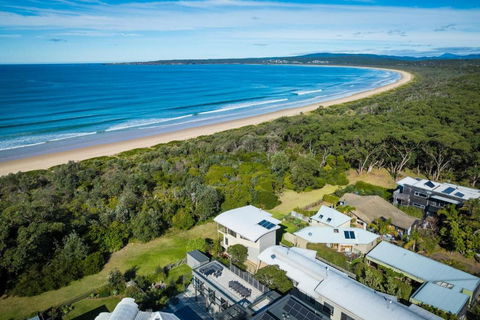 Rolling Waves 3 - Beach Access & Pet Friendly! - Accommodation Directory 0
