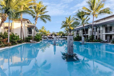 Rooftop Tranquility At Stunning Temple Resort - Accommodation Directory 3