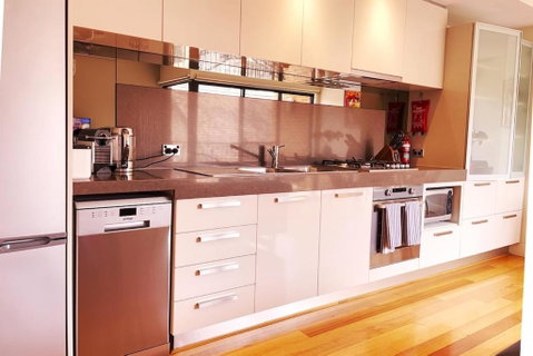 Rooftops On Henrycentre Of West End Cafes - Accommodation Directory 3