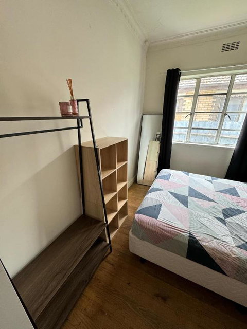 Room Near To Melbourne Airport & Train Station - Accommodation Directory 0