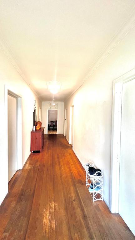 Room Near To Melbourne Airport & Train Station - Accommodation Directory 1