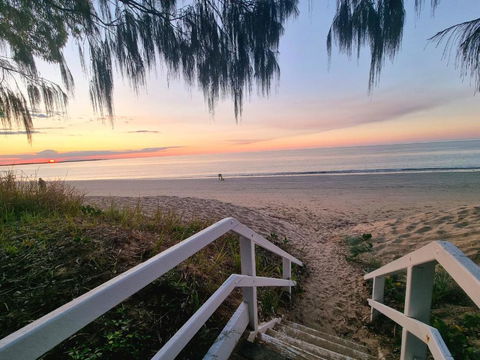 Rosalynda- Luxury Beachfront 3 BR Townhouse - Accommodation Directory 0