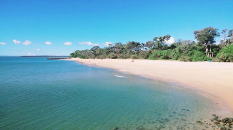 Rosalynda- Luxury Beachfront 3 BR Townhouse - Accommodation Directory 2
