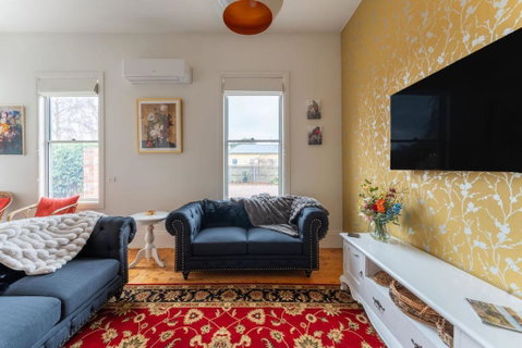 Rose Villa Heritage Home With Parking & WiFi - Accommodation Directory 3