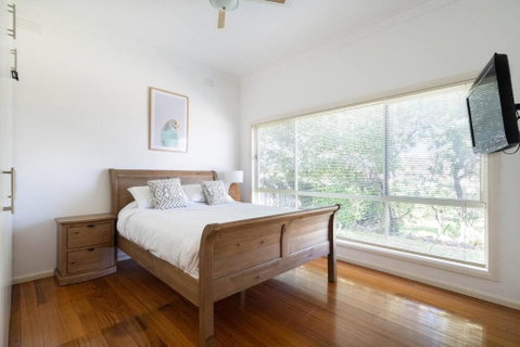 Rosebud Reset - A Beachside Group Getaway - Accommodation Directory 2