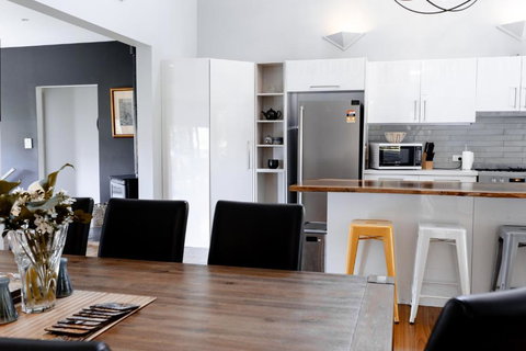 Rosella - Accommodation Directory 2