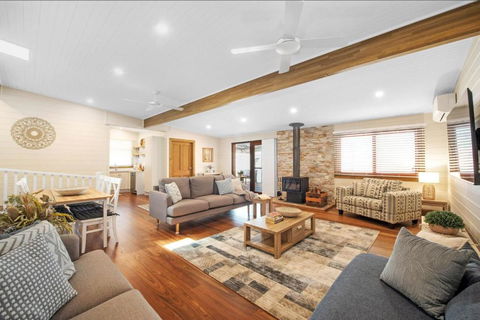Rosemill Cottage - Mobility Friendly Accommodation Never Looked Better! - Accommodation Directory 1