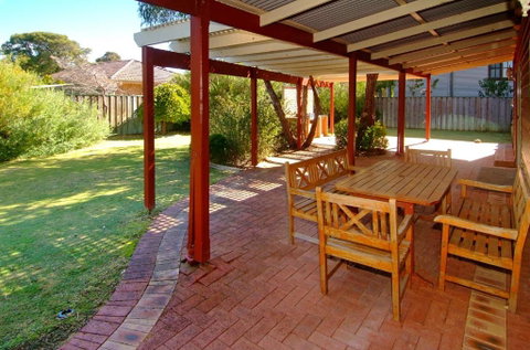 Rosewood Cottage - Accommodation Directory 0