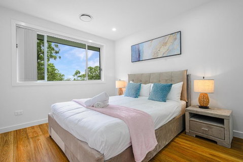 Rousehill 5Br With Pool Near Shopping Centre&Train - Accommodation Directory 3