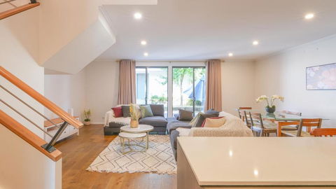 Rousehill 4Br House Close To Train&Shopping&Parks - Accommodation Directory 1