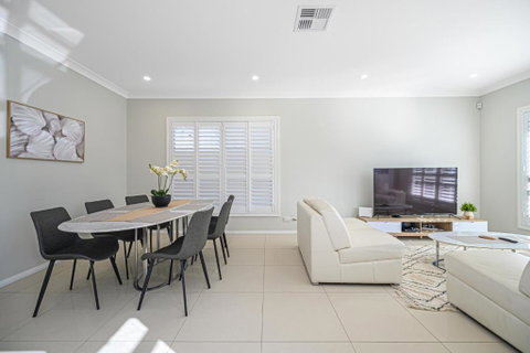 Rousehill Sweet Spacious 4BR Quiet House - Accommodation Directory 2