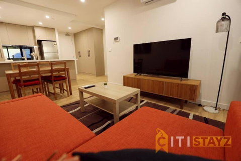 Ruby Red, 1Bd 1Bth Apt - Woden CBD - Accommodation Directory 3