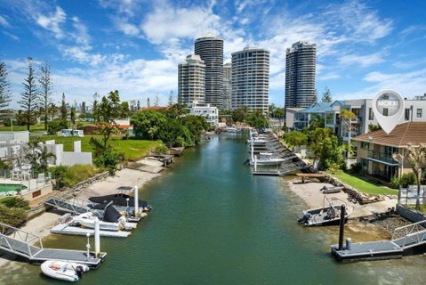 Runaway Bay Waterfront Delight - Accommodation Directory 0