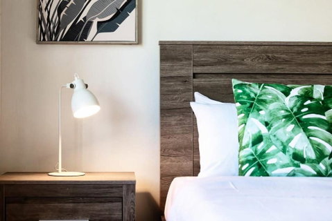 Runaway Bay Waterfront Delight - Accommodation Directory 2