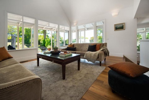 Sades - Accommodation Directory 3