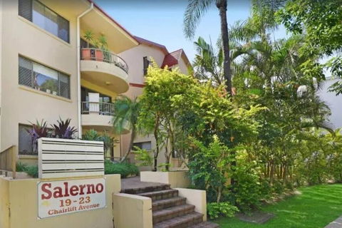 Salerno - Hosted By Burleigh Letting - Accommodation Directory 1
