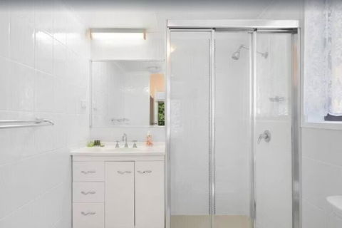 Salerno - Hosted By Burleigh Letting - Accommodation Directory 3