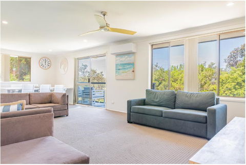 Salt & Sand Getaway - Accommodation Directory 3