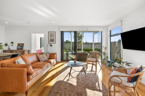 Saltbush By The Park - Accommodation Directory 0