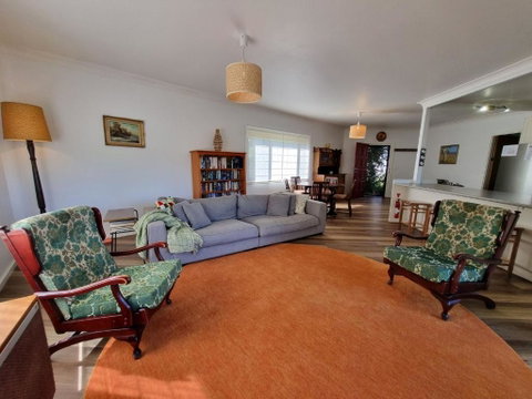 Salty Dog - Accommodation Directory 1
