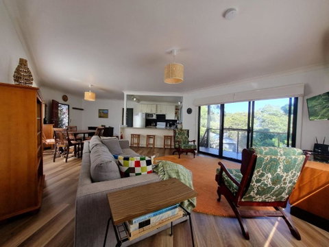 Salty Dog - Accommodation Directory 0