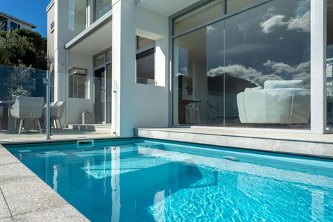 Salty Kiss I Private Properties - Accommodation Directory 3