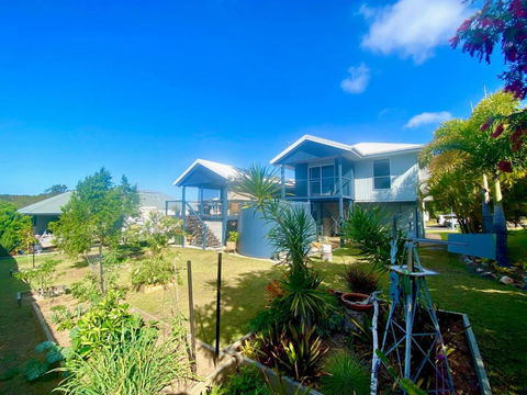 Salty Souls - Accommodation Directory 3