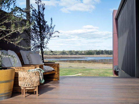 Samphire Chalet Peppermint - Accommodation Directory 2