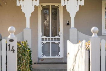 Sampson Cottage - Historic Charm with Accommodation Directory