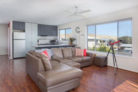 San Remo Views - Accommodation Directory 0