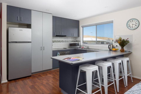 San Remo Views - Accommodation Directory 1