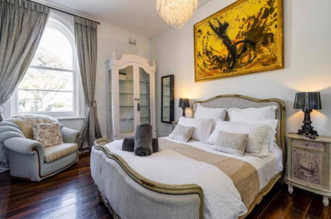 Sanctuary At The Rocks - Accommodation Directory 1