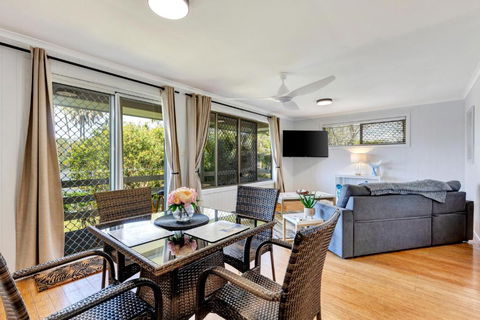 Sanctuary Lakes Fauna Retreat - Accommodation Directory 0