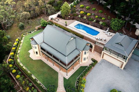 Sand Road Estate - Accommodation Directory 3