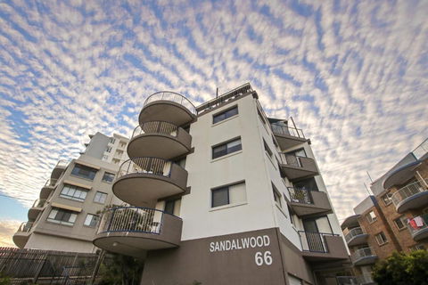Sandalwood Unit 1 66 Lower Gay Tce - Accommodation Directory 0