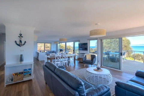 Sandbar Beach House - Accommodation Directory 3