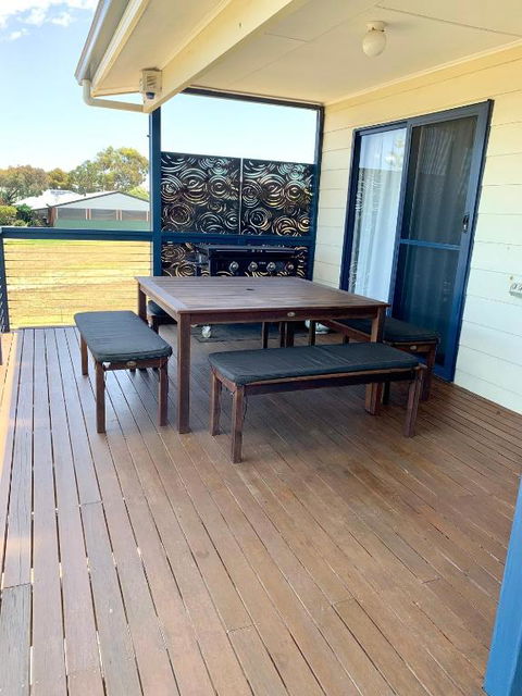 Sandcastle - A Esplanade Place, Stunning Views - Accommodation Directory 2