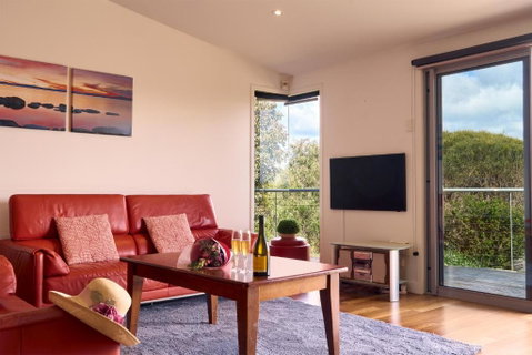 Sandpipers Beach - Accommodation Directory 2