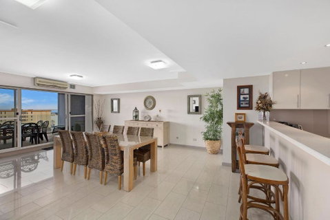 Sandy Cove Apartment The Entrance 48a - Accommodation Directory 2