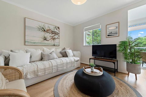 Sandy Days - Accommodation Directory 0