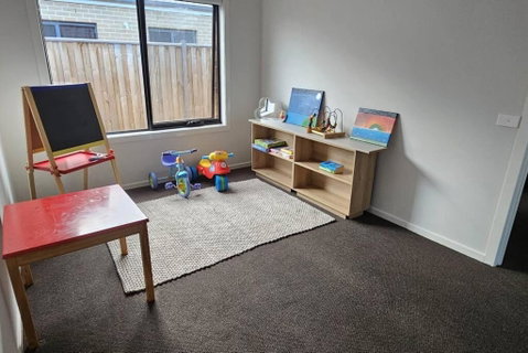 Spacious Home In WeirViews - Accommodation Directory 1