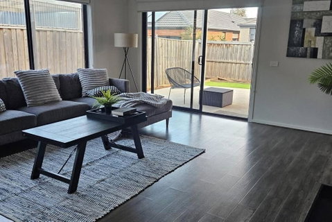 Spacious Home In WeirViews - Accommodation Directory 2