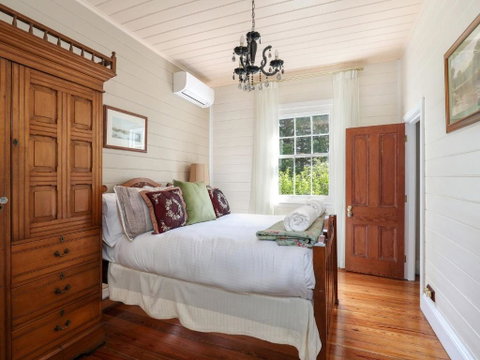 The Coach House - Accommodation Directory 2