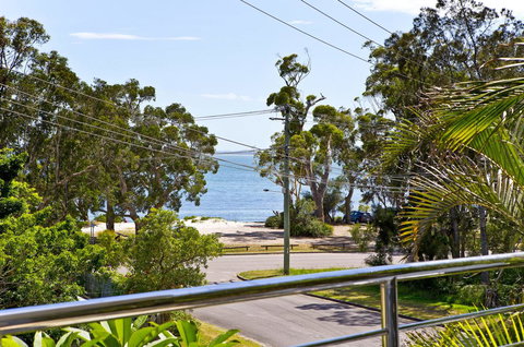 Beachside Haven - Your Perfect Oasis Home - Accommodation Directory 0