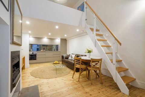 Beachside Luxury Loft Apartment - Accommodation Directory 0