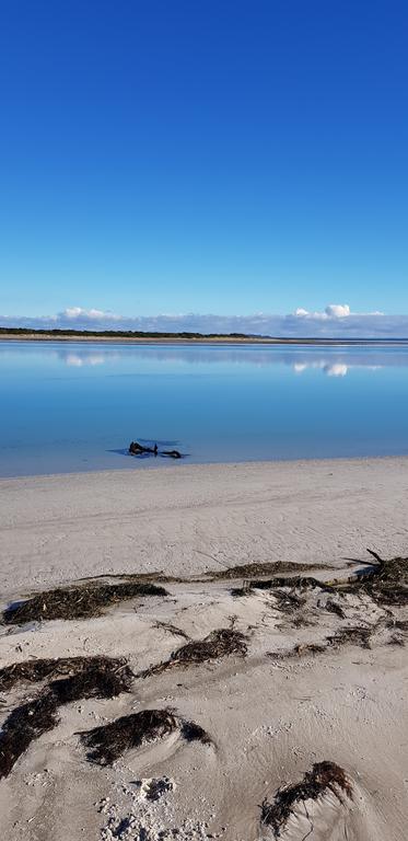 Beachside Retreat West Inlet - Accommodation Directory 2